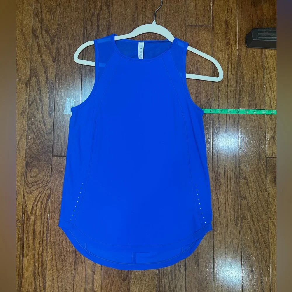 37. Lululemon Sculpt Tank Cerulean Blue size 2 - Picture 3 of 3